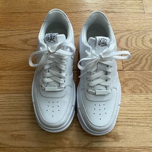 Nike Air Force One white low top sneaker size 6